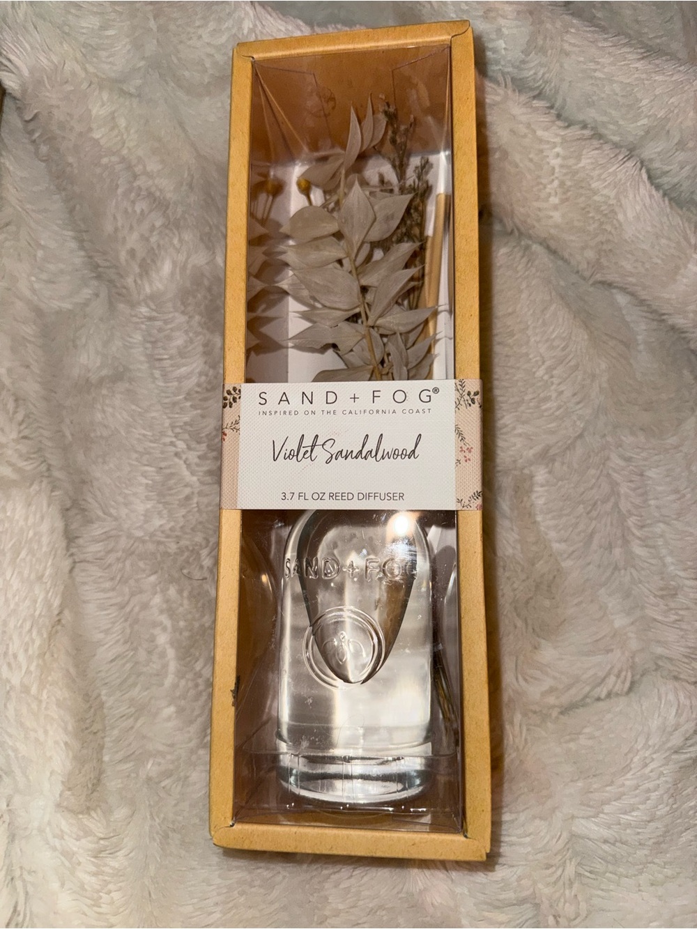 SAND + FOG Violet Sandalwood Reed and florals diffuser